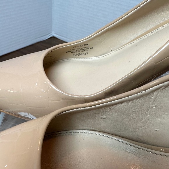Vince Camuto Restia Beige Croc Embossed Patent Leather Slingback Pumps Heel 6.5M - Picture 6 of 12